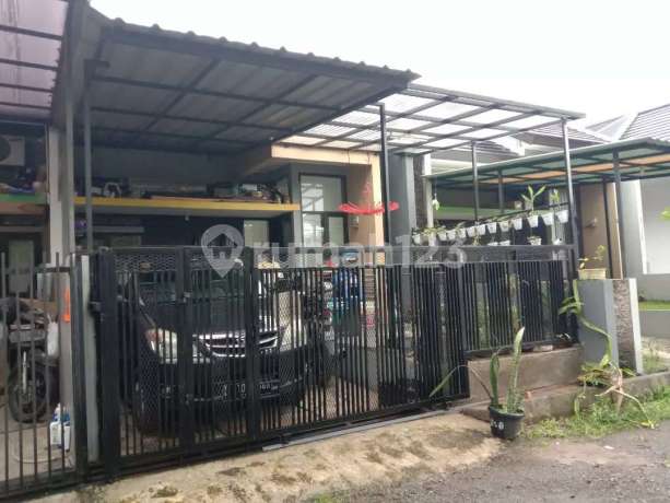 Rumah Minimalis Taman Cihanjuang Dekat Pemkot Cimahi