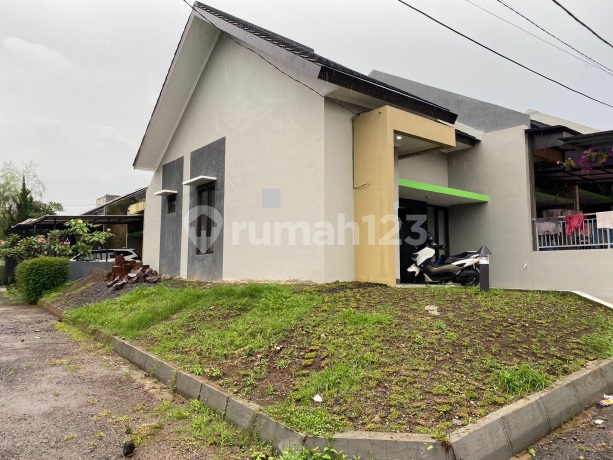Rumah Minimalis Hook Dekat Pemkot Cimahi di Taman Cihanjuang Rumah Minimalis Hook Dekat Pemkot Cimahi di Taman Cihanjuang