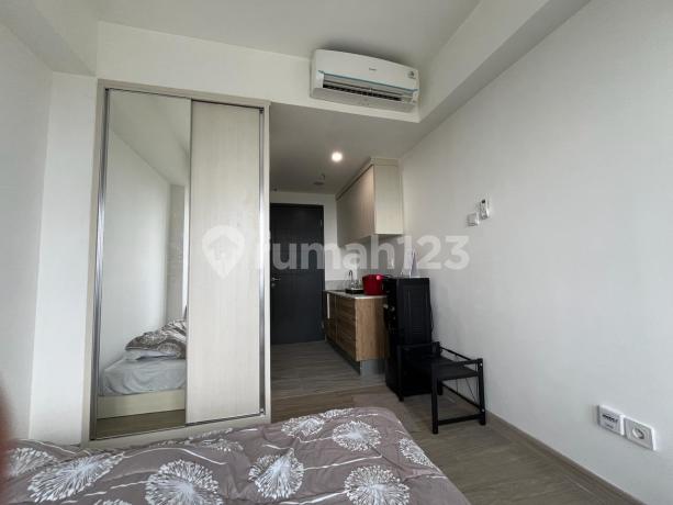 Apartemen Studio di Collins Boulevard Dengan Lingkungan Modern Dan Dinamis, Dengan Fasilitas Lengkap Apartemen Studio di Collins Boulevard Dengan Lingkungan Modern Dan Dinamis, Dengan Fasilitas Lengkap