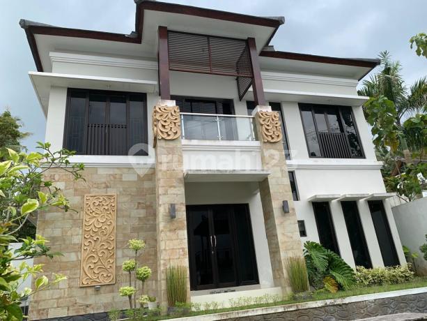 VILLA DENGAN KONSEP SMART HOME DI JOGJA SELATAN