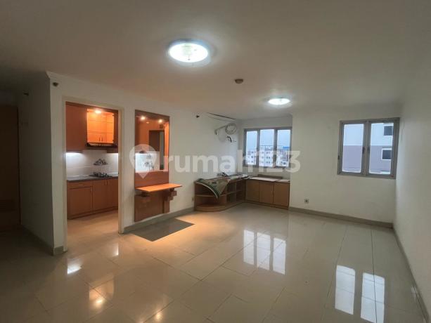 Apartment 3 BR Siap Huni Bagus Rapi Bersih Luas 82m Semi Furnished Lokasi Strategis Di Kelapa Gading , Jakarta Utara