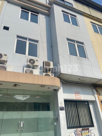 4-Storey Ready-to-Use Shop House in Strategic Location with SHM in Kelapa Gading, North Jakarta