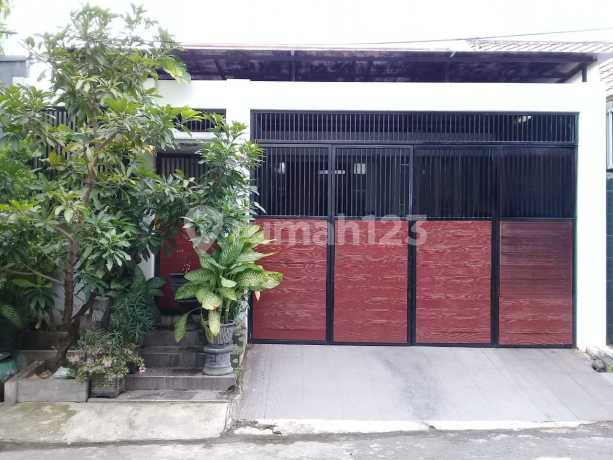 Rumah Griya Citra Asri Bangunan Modern Full Kaca