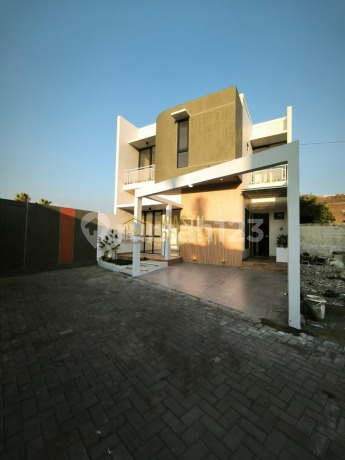 READY-TO-OCCUPY MODERN 2-STORY HOUSE IN A CLUSTER NEAR PEMDA SLEMAN