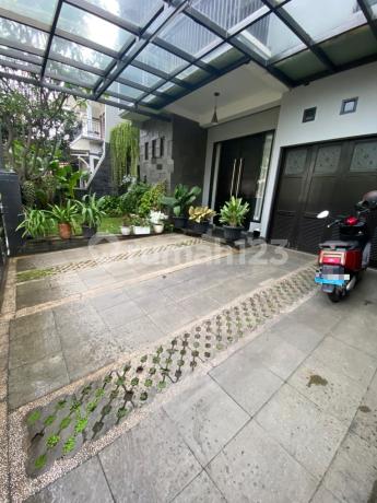 Semi-Furnished Luxury House in Exclusive Mitra Dago Parahyangan Residential Complex, Antapani, Bandung City