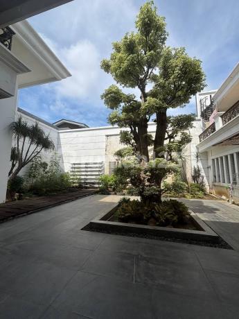 Dijual Rumah Mewah Dharmahusada Permai Full Furnish