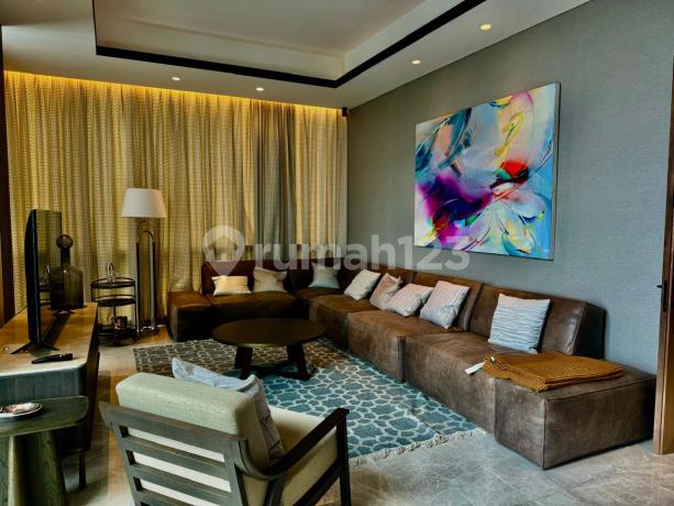 Tinggal Nyaman di Regent Residences, Dijual Unit Penthouse 506 m2 FF
