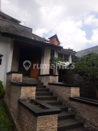 Rumah Terawat Dan Bagus Di Budisari Hadap Barat