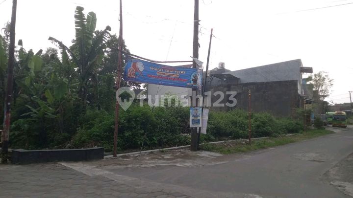 Tanah Dekat Luwes Gentan