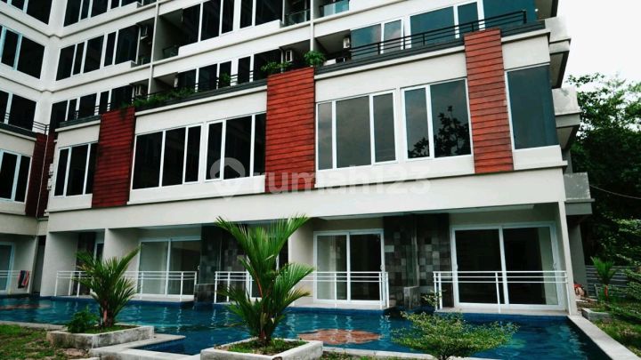 ********.strategis Dekat Kampus