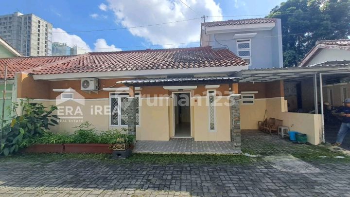 Rumah Bagus Dekat ********