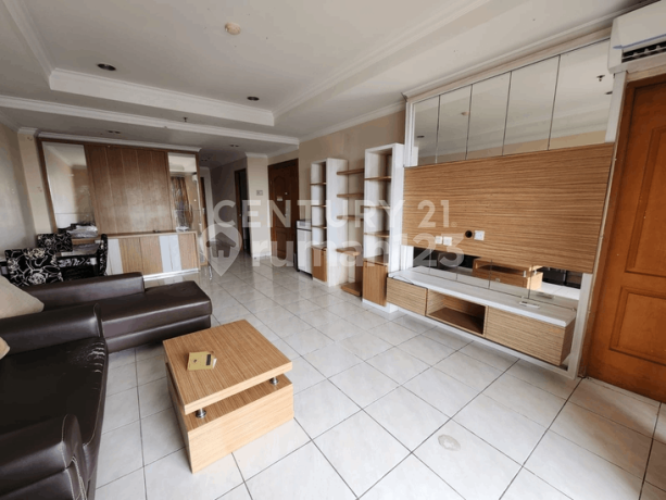 For Sale Semi-Furnished Mediterranean Lagoon Apartment in Kemayoran