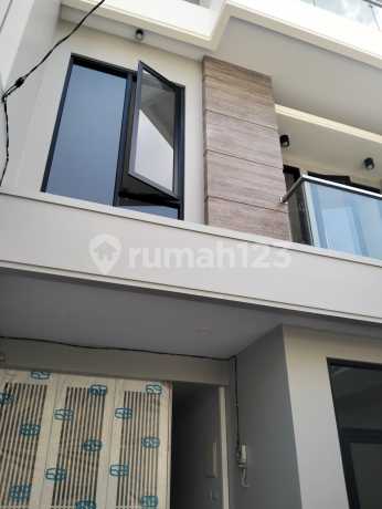Dijual Cepat Rumah Brand New dan Bagus Area Sunter Jaya Jakarta Utara Dijual Cepat Rumah Brand New dan Bagus Area Sunter Jaya Jakarta Utara