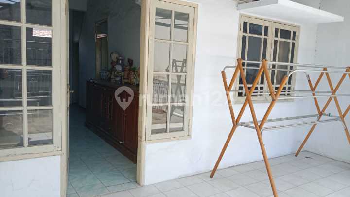 Very Cheap Ready-to-Occupy House with SHM in Taman Cibaduyut Indah Very Cheap Ready-to-Occupy House with SHM in Taman Cibaduyut Indah