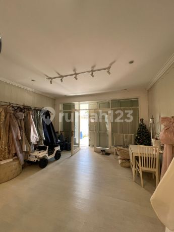 Best Good 3-Storey Ruko with SHM Comfortable in Holis Regency Area Best Good 3-Storey Ruko with SHM Comfortable in Holis Regency Area