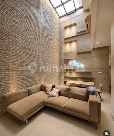 Jual Cepat Menaggio Gading Serpong Semi Furnish Interior (8X17)Lb: 160M2 3+1 KT, 2+1 KM Jual Cepat Menaggio Gading Serpong Semi Furnish Interior (8X17)Lb: 160M2 3+1 KT, 2+1 KM