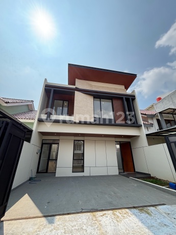 Rumah Metland Puri 2 Lantai Lokasi Strategis