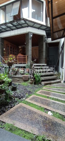 Rumah Klinik atau Kantor Arcamanik Endah Bandung Kota