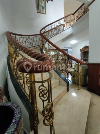 Rumah 2 Lantai Meruya Utara Marmer Siap Huni Rumah 2 Lantai Meruya Utara Marmer Siap Huni