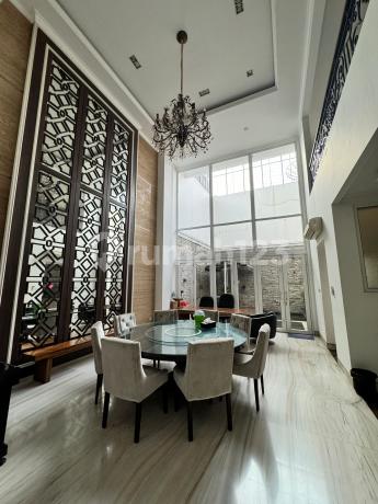 Furnished Mewah Full Marmer Rumah 3,5 Lantai Uk 8x30 Layar Permai Furnished Mewah Full Marmer Rumah 3,5 Lantai Uk 8x30 Layar Permai