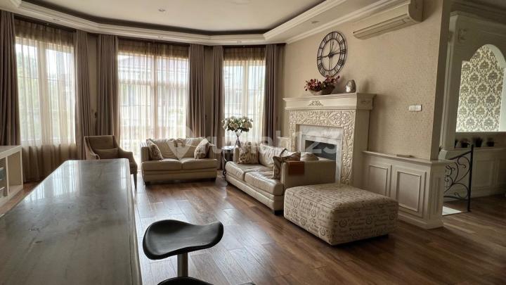 Rumah Pik 1 Mayang Permai 9,4x16 Bangunan Kontraktor 3,5 Lantai