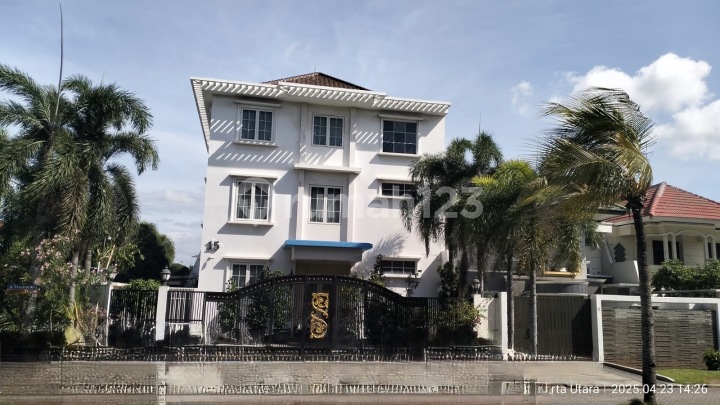 Rumah Mewah 3 Lantai Pik Luas 449M2 Potong Setengah Harga! Pasti Segera Terjual!!