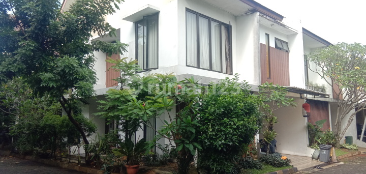 Dijual Rumah Siap Huni Hook Dalam Kompleks Jakarta Selatan