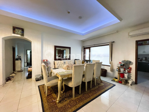 Dijual Cepat Apartment 3 BR Galeria Court Condominium Furnished Contact 08197740xxxx 