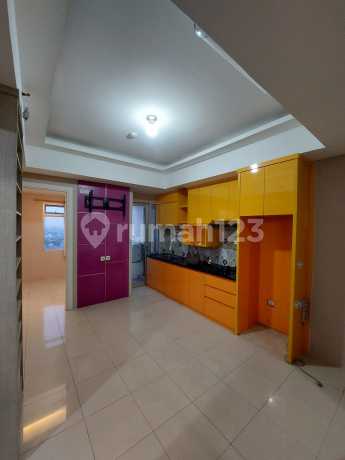 Apartment Green Lake Sunter 2 BR Bagus Semi Furnished Apartment Green Lake Sunter 2 BR Bagus Semi Furnished