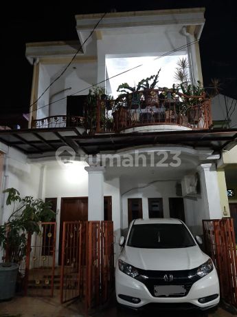 Rumah 2 Lantai SHM Bebas Banjir Dekat Akses LRT Dekat Akses Tol di Perumahan Taman Narogong Indah (Jembatan 4)