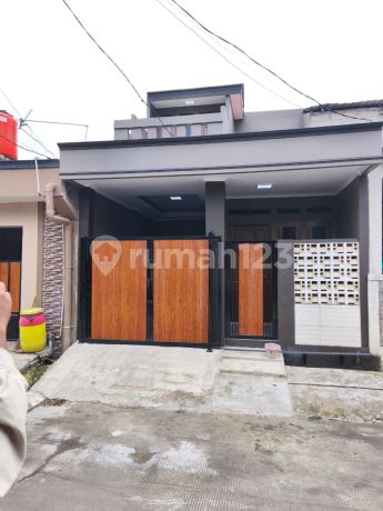 Dijual Rumah di Villa Gading Harapan Pintu Timur