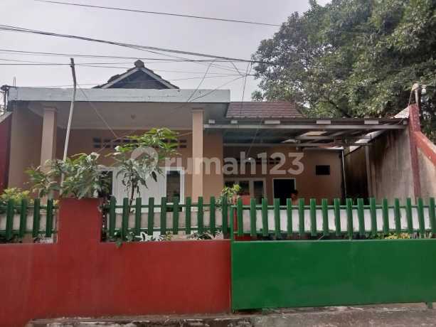 Dijual Rumah milik keluarga di dekat komplek Goodyear Sindang Barang Bogor dekat terminal bus,stasiun KRL, kampus IPB