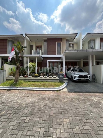 Rumah Mewah 2 Lantai di Bale Mulia Residence