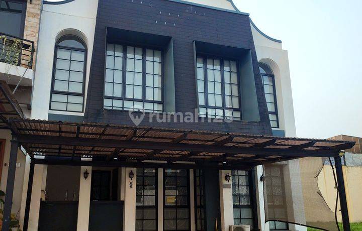 Dijual Rumah 2 lantai Taman Holandia, Lippo Karawaci Tangerang