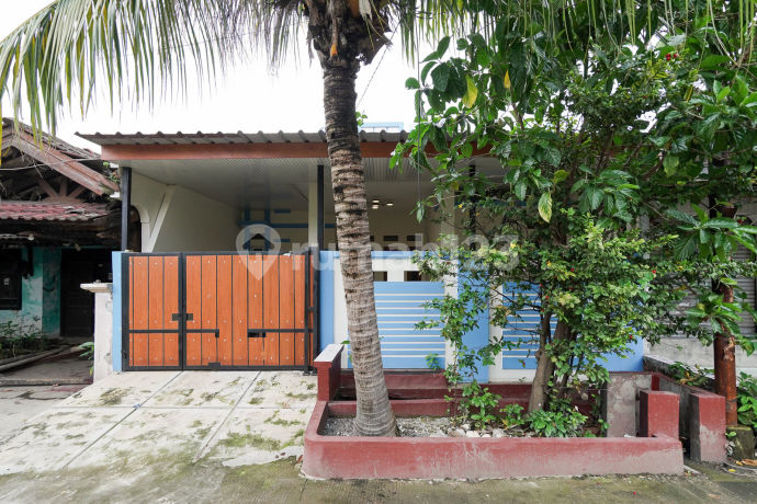 Minimalist House 15 Minutes to Summarecon Mall Bekasi 1 Story Ready to Occupied J39909