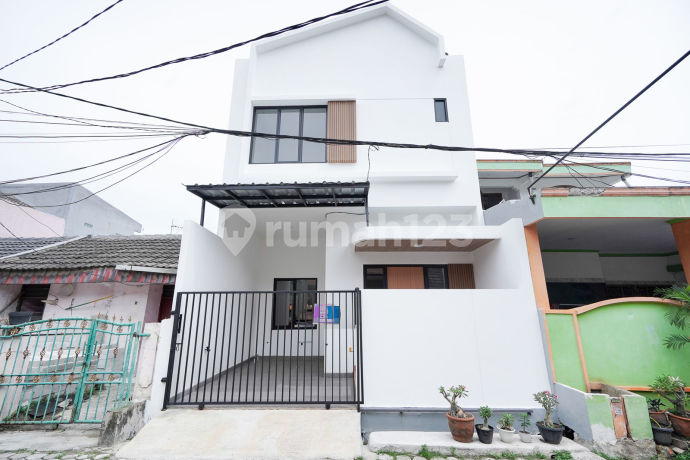 Rumah 15 Menit ke Mall Summarecon Bekasi SHM Dibantu KPR J-37657