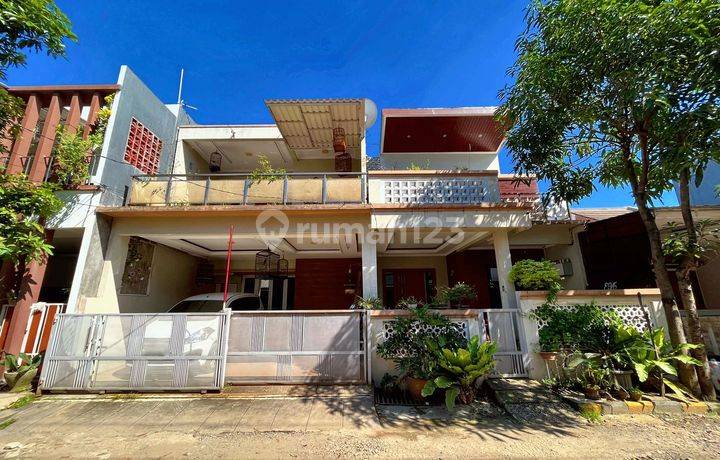 Rumah Luas Terawat di Cilodong 15 Menit ke Gerbang Tol Hadap Utara J-18546