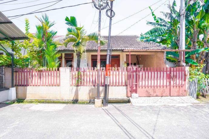 Rumah Luas 2 Lantai 6 Menit ke Grand Mall Cimanggis Siap Huni J34667 Rumah Luas 2 Lantai 6 Menit ke Grand Mall Cimanggis Siap Huni J34667