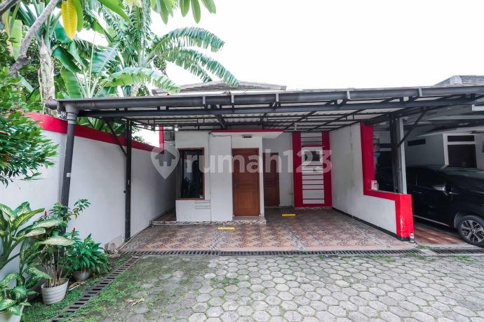 Rumah Hadap Selatan 7 Menit ke Stasiun MRT Haji Nawi SHM Dibantu KPR J-35907 Rumah Hadap Selatan 7 Menit ke Stasiun MRT Haji Nawi SHM Dibantu KPR J-35907