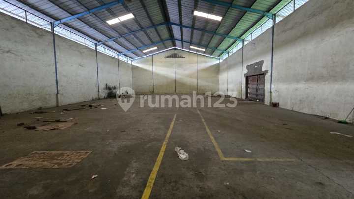 Dijual Gudang Kawasan Akong Sepatan Luas Tanah 2130M2 Luas Bangunan 756M2 Siap Pakai