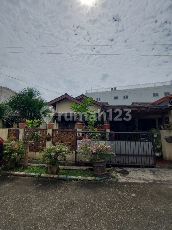 Rumah Luas Dan Asri Di Pondok Timur Mas Galaxy Bekasi