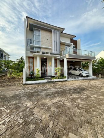 Rumah Mewah Premium 2 Lantai Dalam Perumahan Merapi Regency Jalan Kaliurang Km 9 Dekat Ke Kampus Ugm 