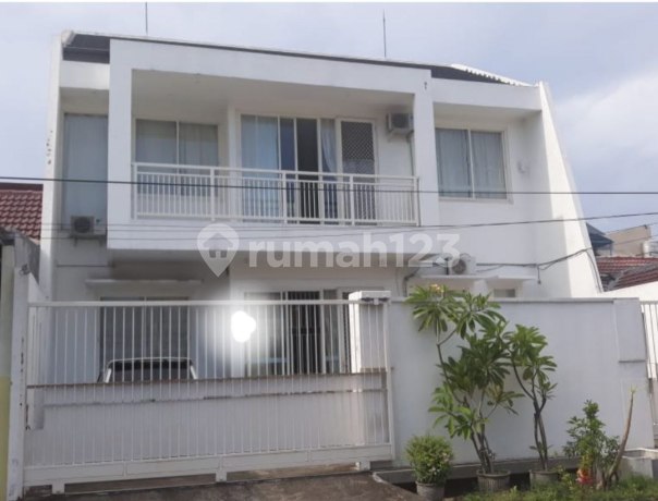 Dijual Rumah Kutisari Indah Surabaya Dekat Kampus Petra Dijual Rumah Kutisari Indah Surabaya Dekat Kampus Petra