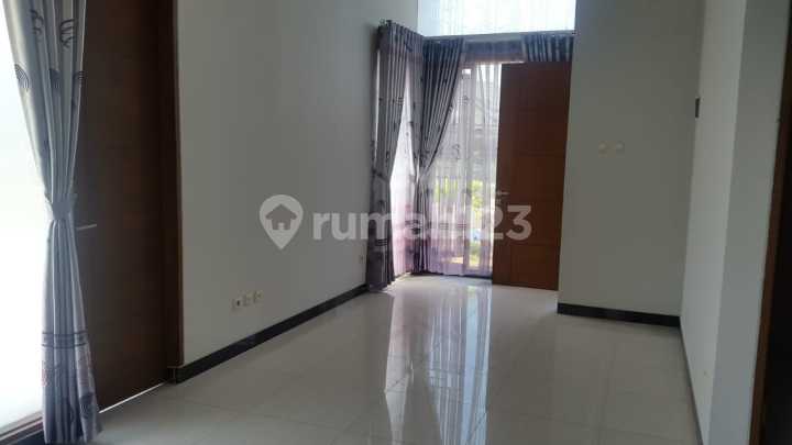 Rumah Manis Hook Siap Huni Cikoneng