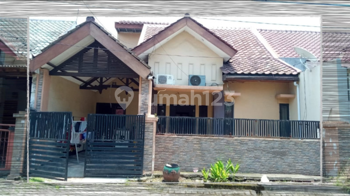 Rumah Bagus SHM di Pondok Mutiara Sidoarjo, Sidoarjo