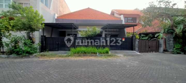 Rumah Bagus SHM di Nginden Intan Timur, Surabaya