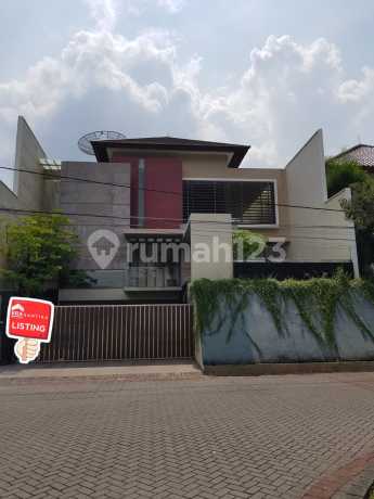 RUMAH MEWAH DIJUAL GALAXY BUMI PERMAI SURABAYA SHM ON HAND ADA KOLAM RENANG