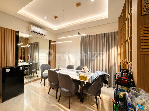 Hot Listing !! Rumah Riviera Puri, 10X18, Luas 180 Meter, Full Furnished, 5 KT Hot Listing !! Rumah Riviera Puri, 10X18, Luas 180 Meter, Full Furnished, 5 KT