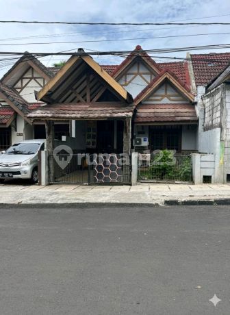 Rumah Nyaman Dan Asri Row Jalan Luas Di Griya Depok Asri