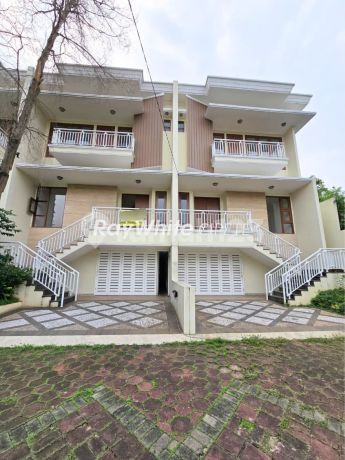 Turun Harga Murah Rumah Baru Impian 3 Lantai Dalam Town House Di Pejaten Kemang 